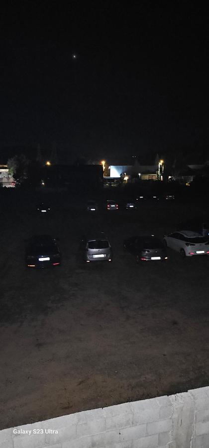 Ekonomic Apartmani Golubovci Esterno foto
